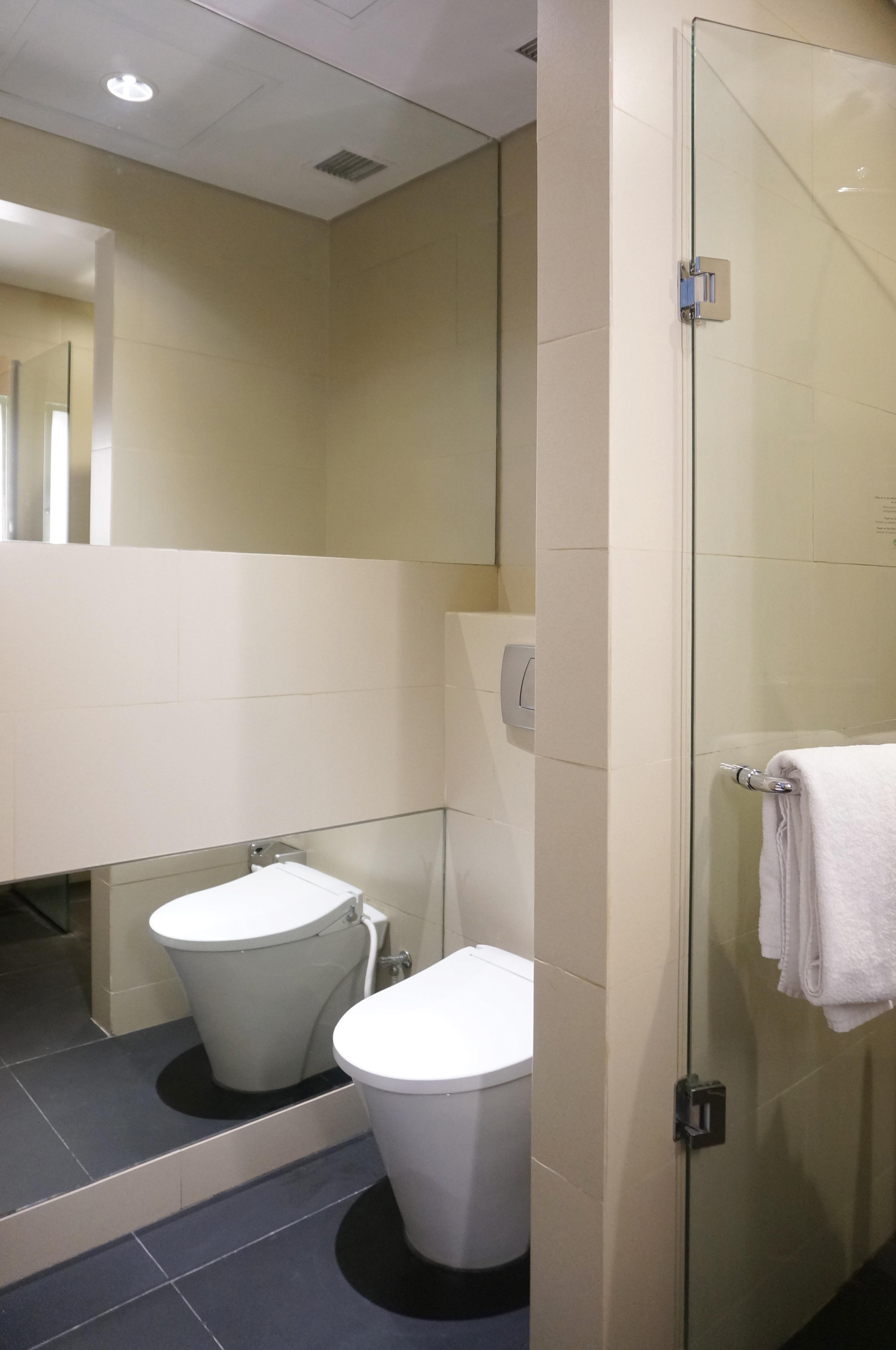 Ra Premiere Simatupang Hotel Cilandak Kültér fotó