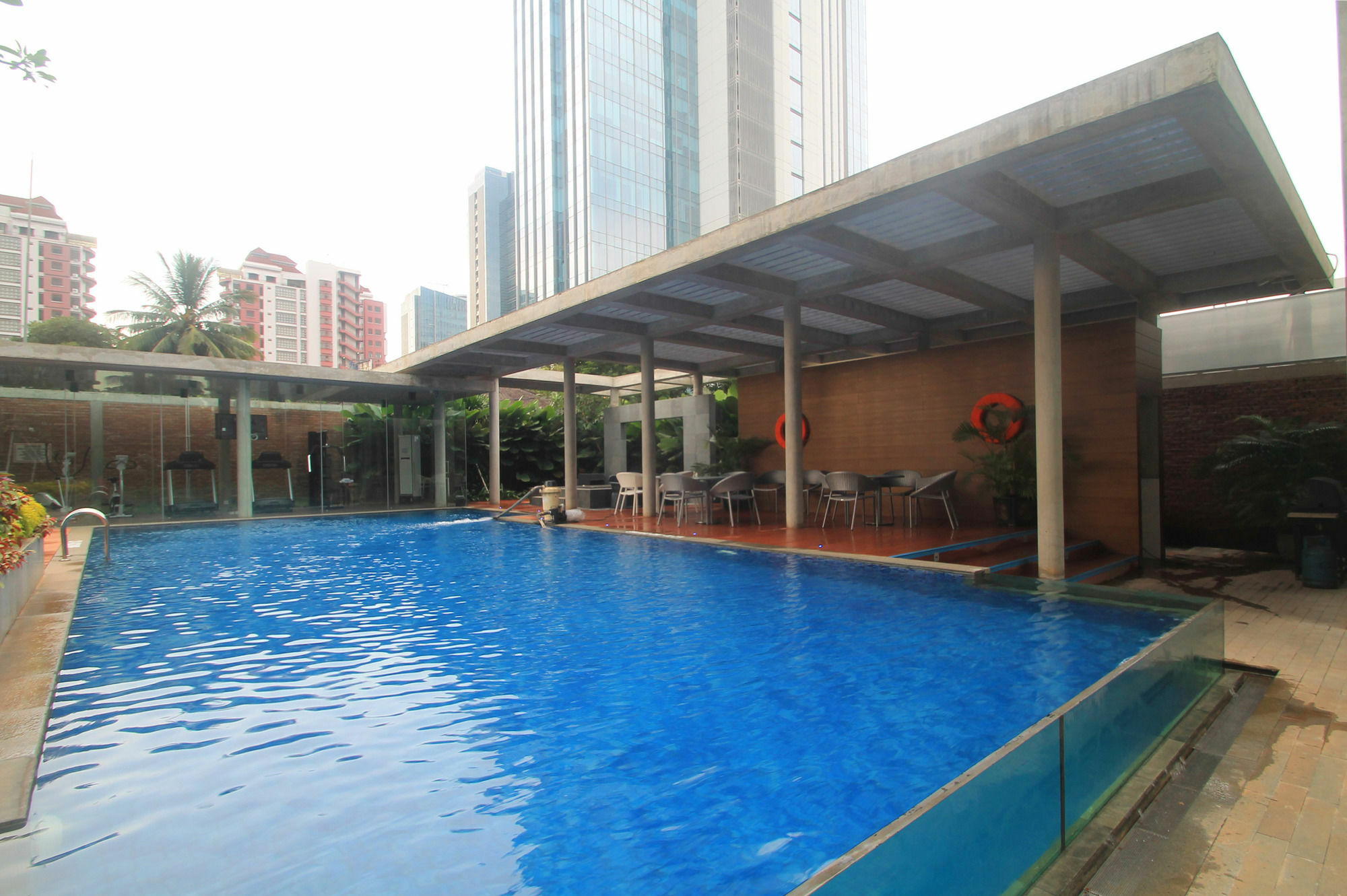 Ra Premiere Simatupang Hotel Cilandak Kültér fotó